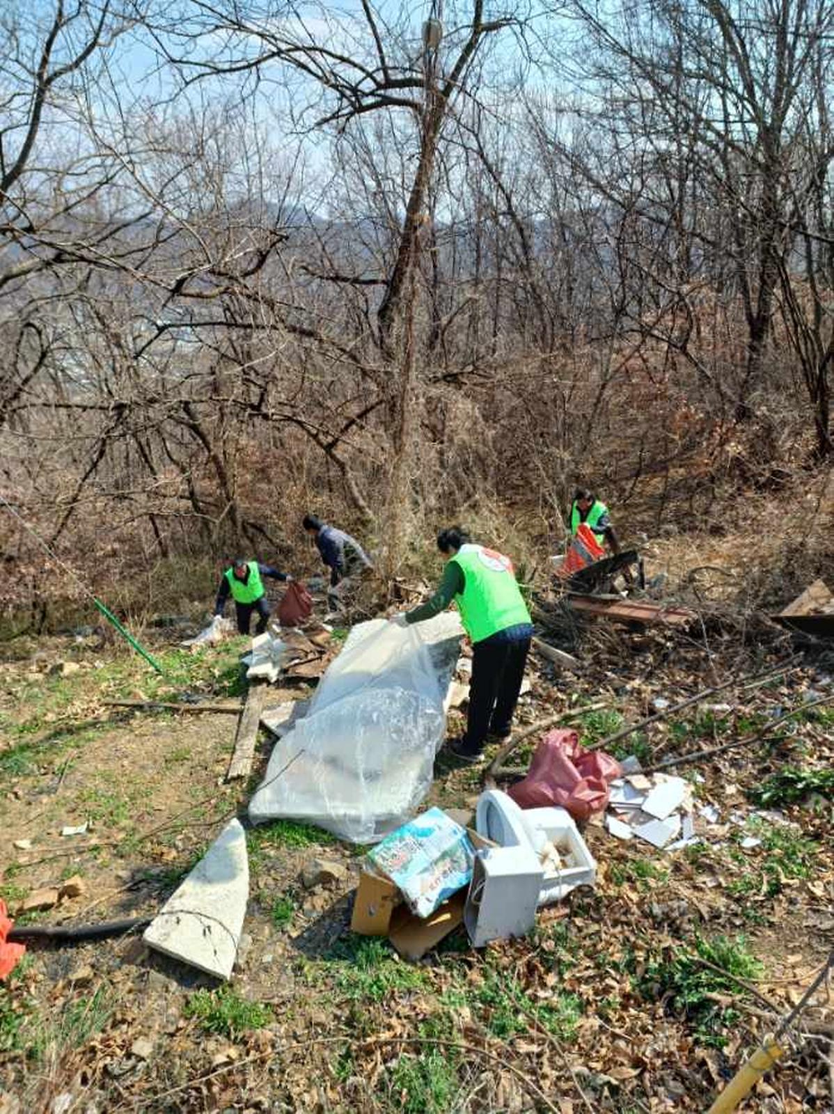 성산면 이장협의회·새마을회·체육회 ·자연보호 협의회·직원, 대가야축제 맞이 환경정화 활동 실시!! 3