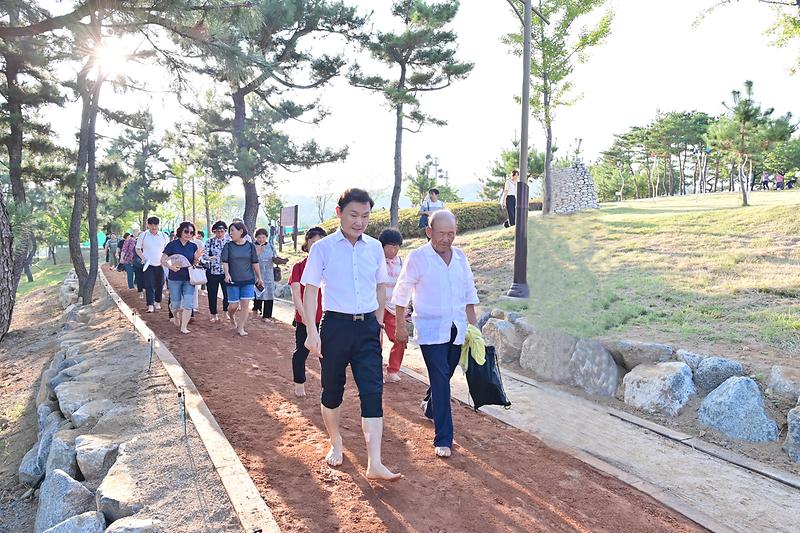 “다산면 좌학공원 맨발길”걷기행사 개최  2