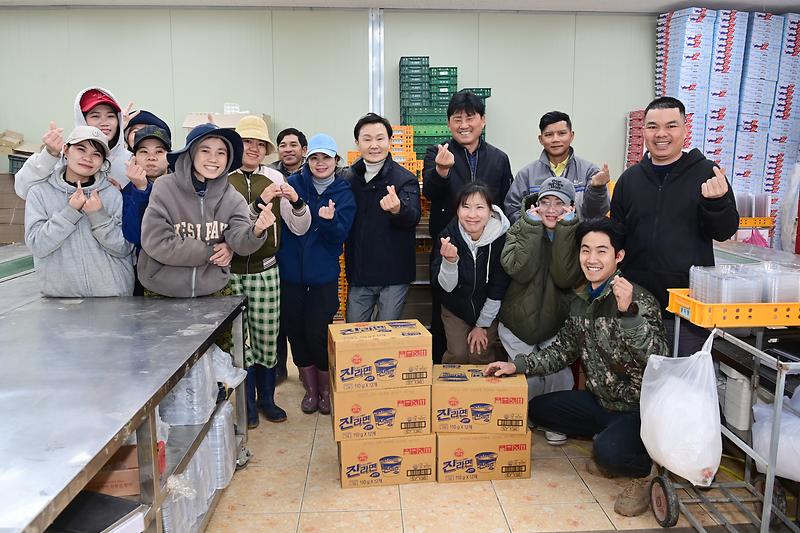 이남철 고령군수, 외국인계절근로자 현장점검, 근로자 격려 및 소통의 장 마련 1